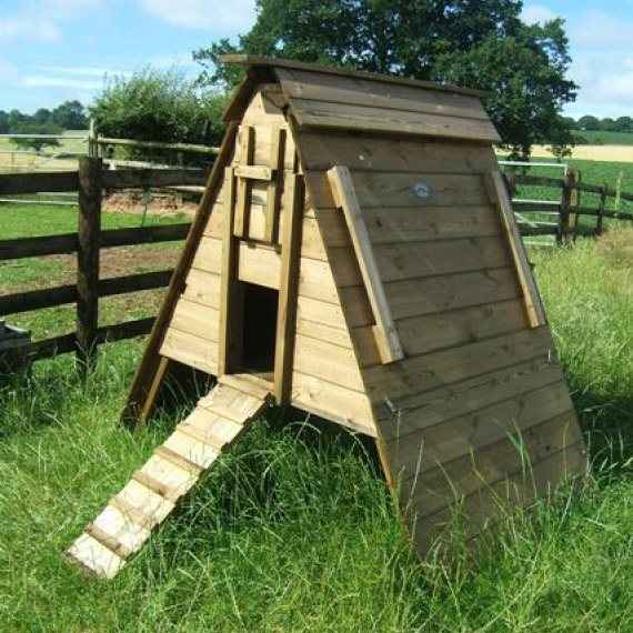 Wooden Poultry Houses and Handmade Chicken Coops for Sale UK Smiths